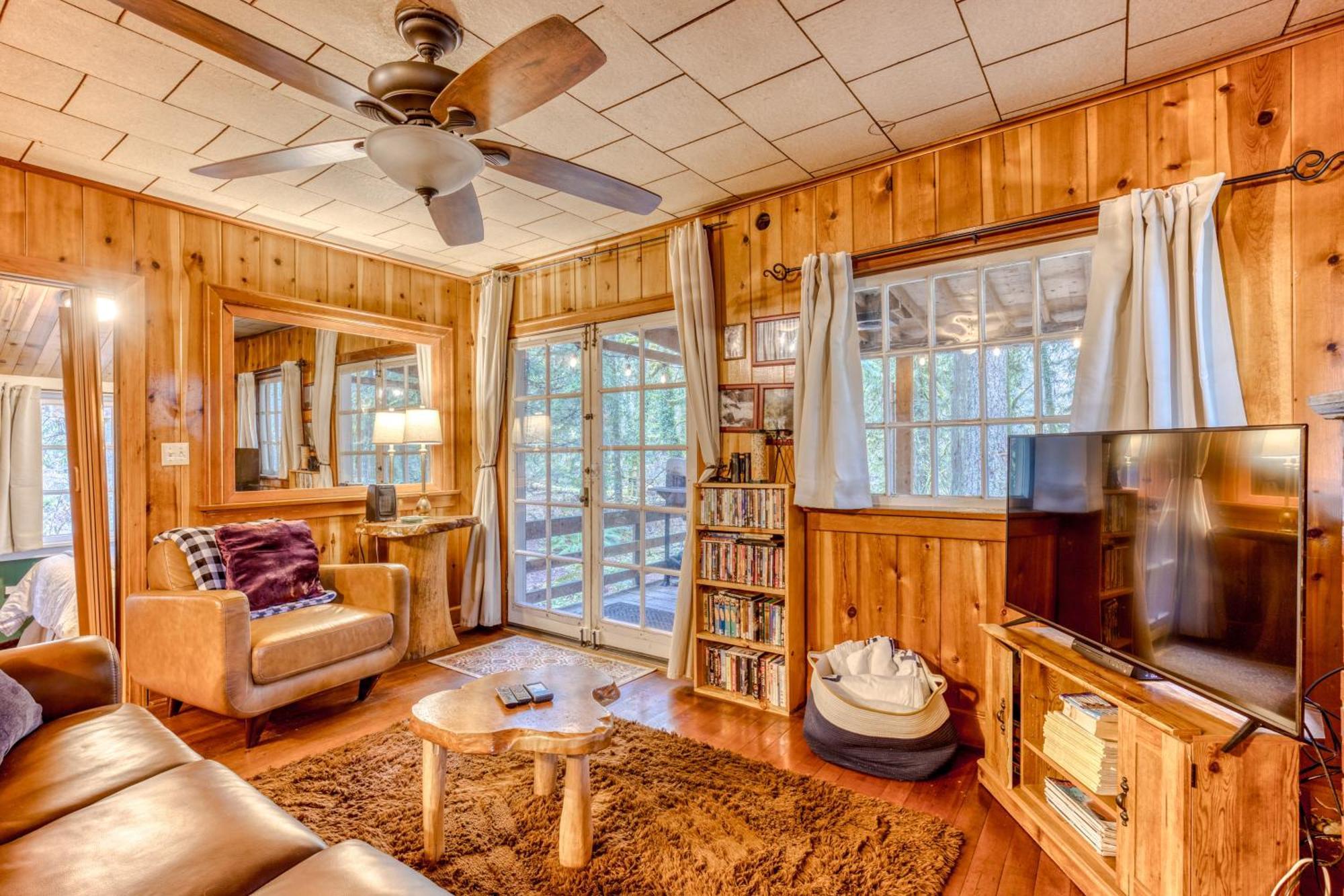 The Cedars Cabin Welches Kültér fotó